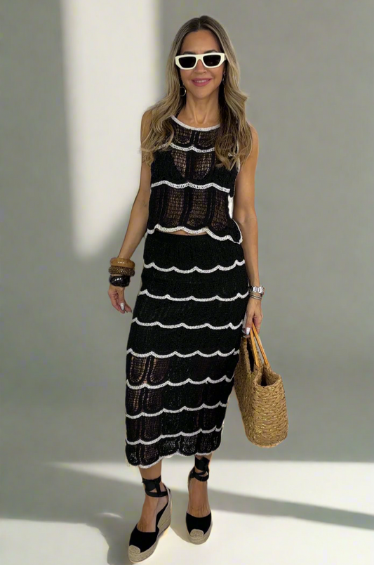 B & W Crochet Set